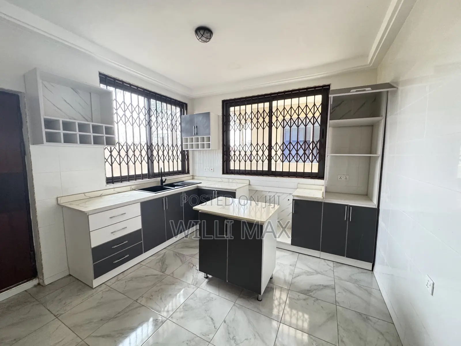3bdrm Townhouse / Terrace in Oyarifa for rent