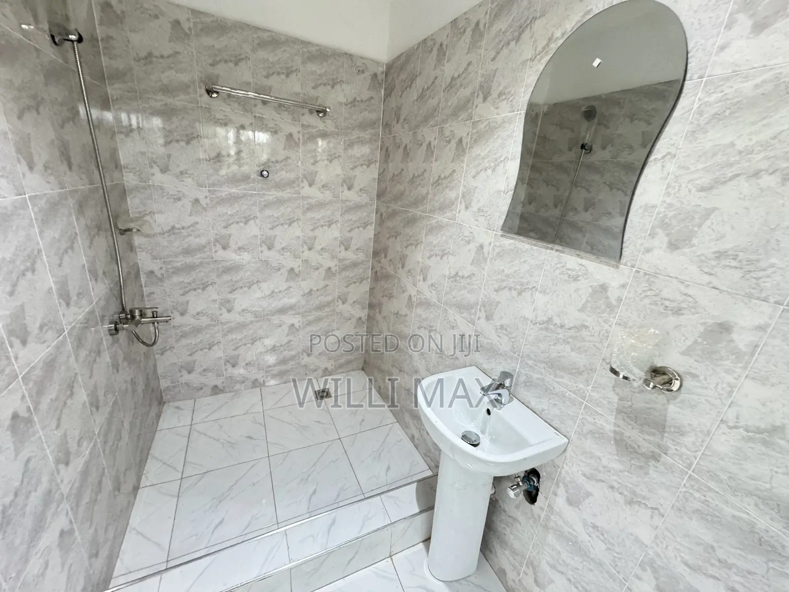 3bdrm Townhouse / Terrace in Oyarifa for rent