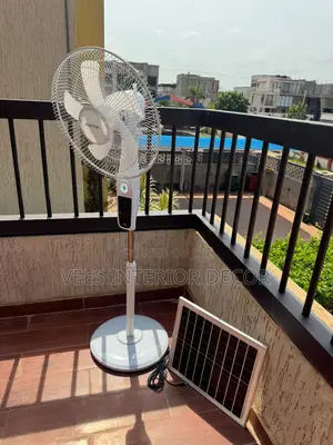 Rechargeable Electric/ Solar Fan . 18 Inches