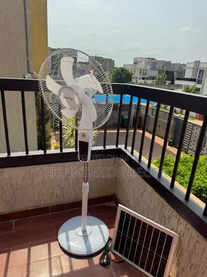 Rechargeable Electric/ Solar Fan . 18 Inches