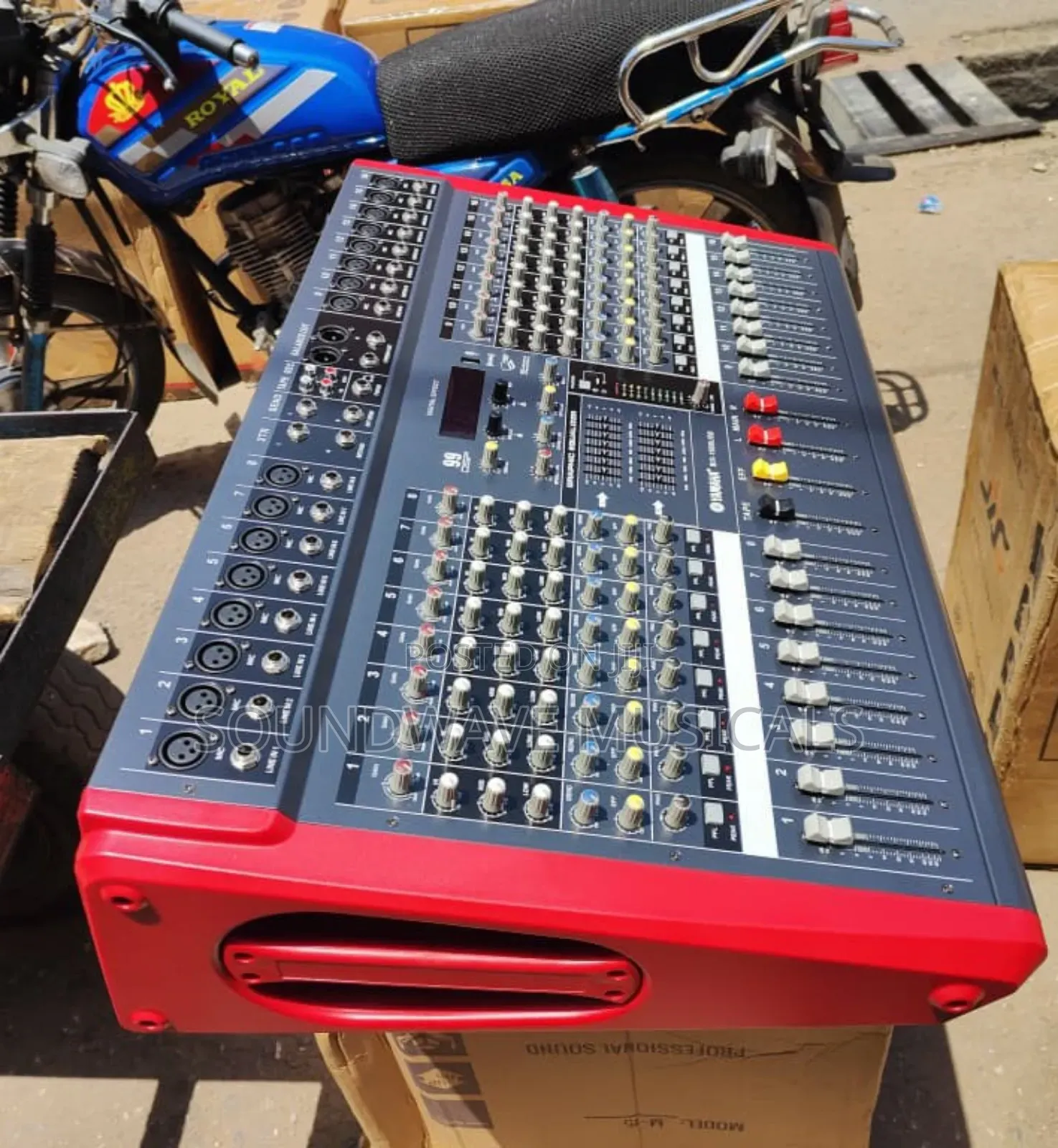 Yamaha BLX - 1600usb Mixer
