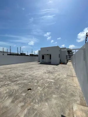 3bdrm House in Spintex, Baatsona Total for sale