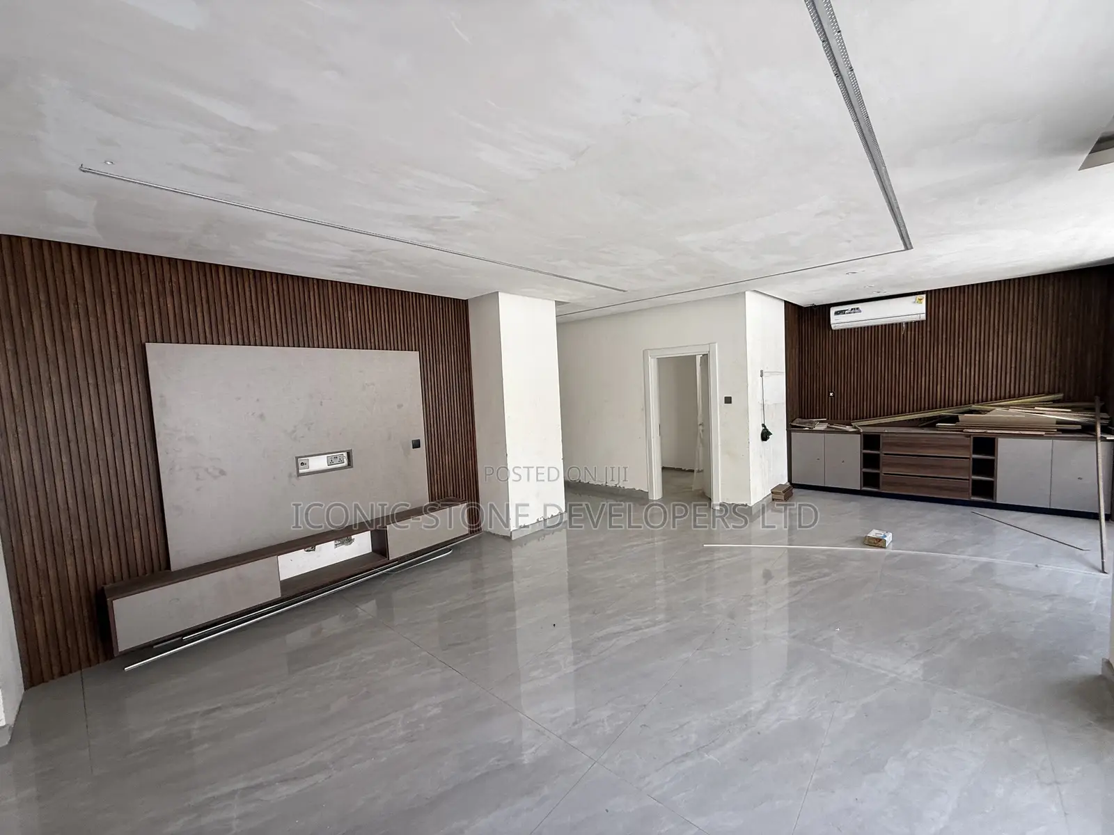 5bdrm Townhouse/Terrace in East Legon Hills for sale