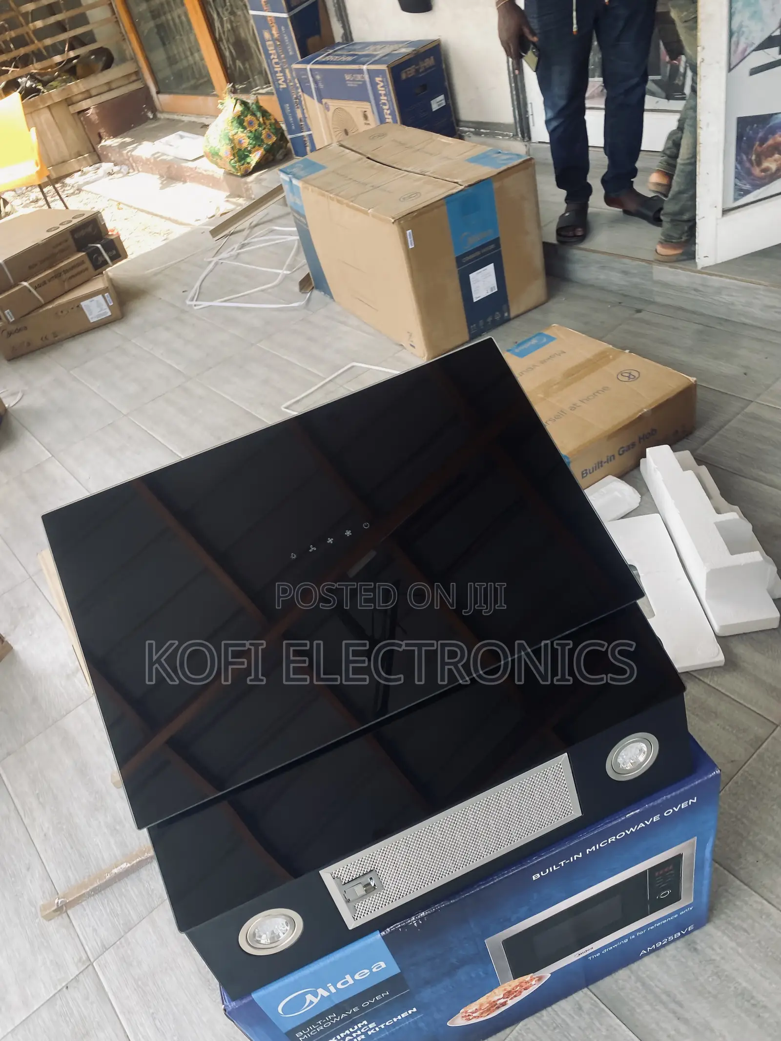 Authentic 60j72-B Cooker Hood With Sleek Design and Efficiency