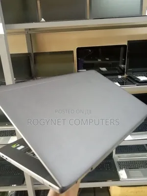 Laptop Medion Erazer P6681 16GB Intel Core i5 HDD+SSD 128GB