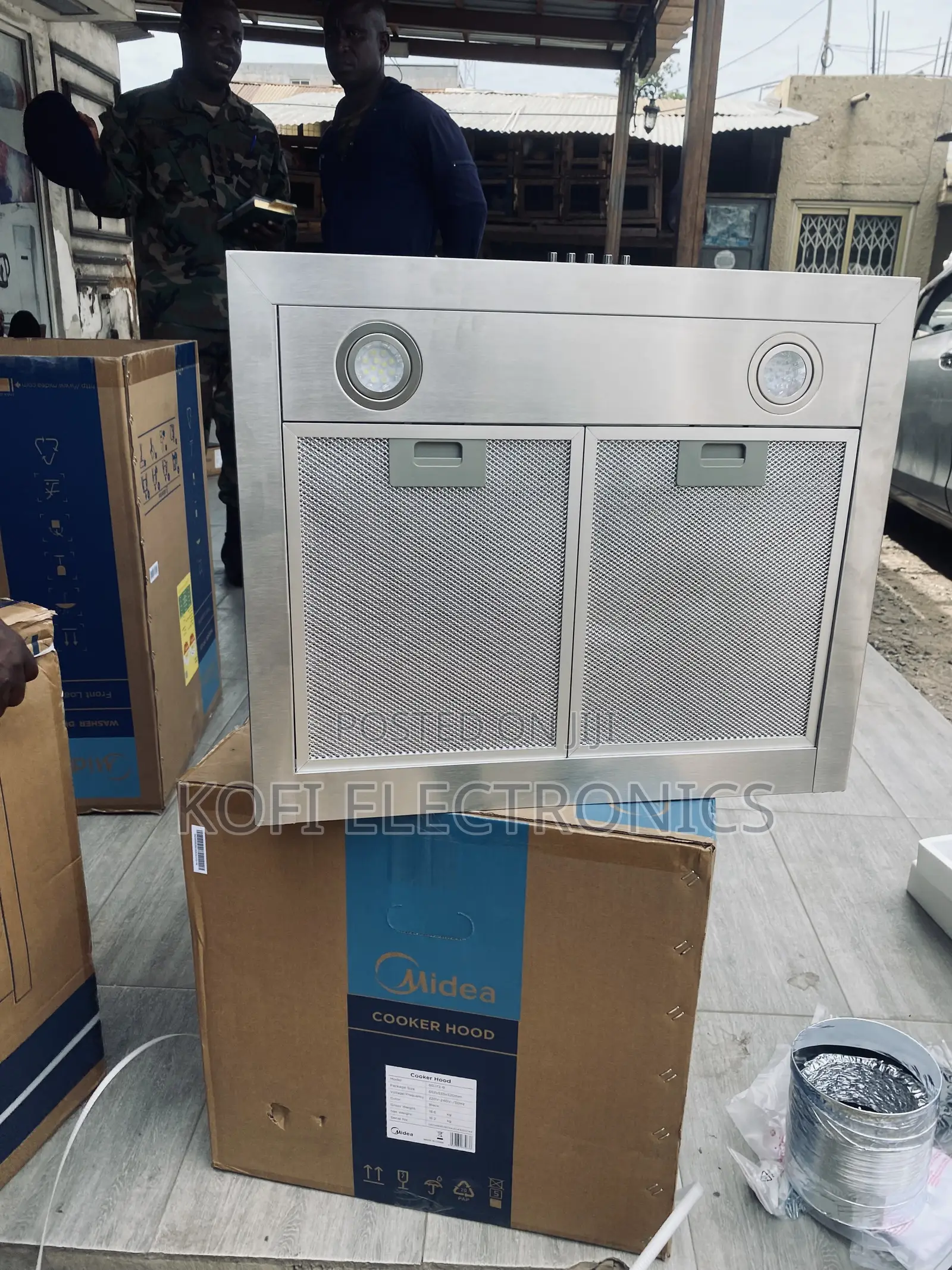 Achieve Authentic Freshness With the 60m21-B Kitchen Extractor