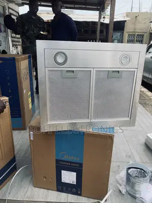 Achieve Authentic Freshness With the 60m21-B Kitchen Extractor