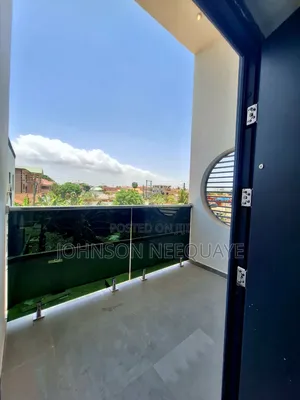 4bdrm House in Baatsona Total for sale