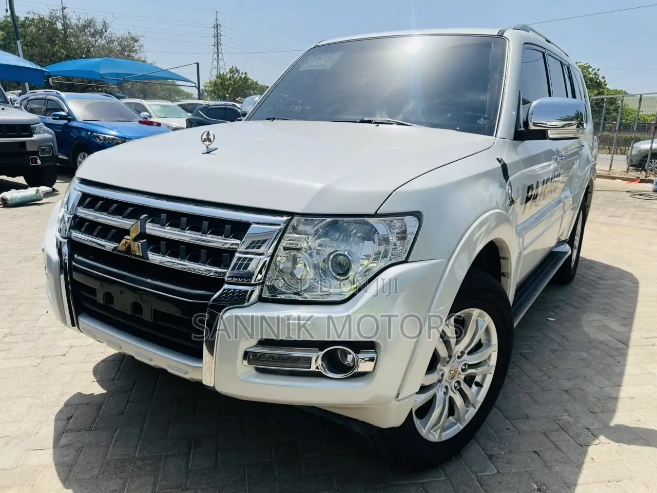 Mitsubishi Pajero V80 3.8 V6 GLS 2019 White