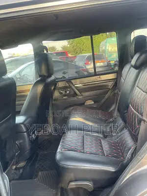 Mitsubishi Pajero 2010 Gray