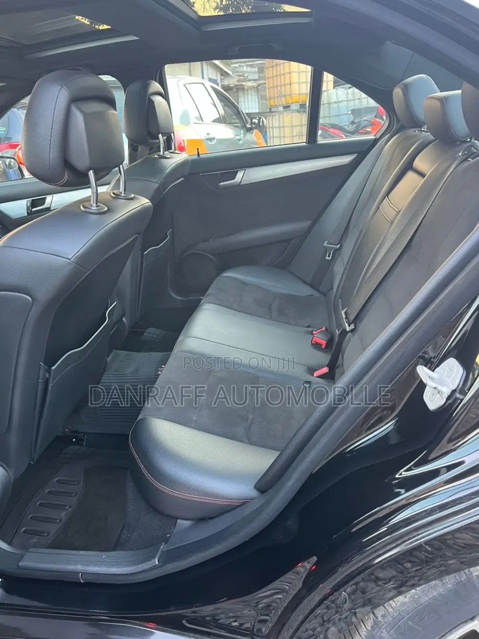 Mercedes-Benz C250 2014 Black