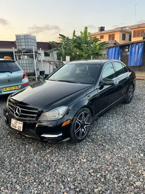 Mercedes-Benz C250 2014 Black