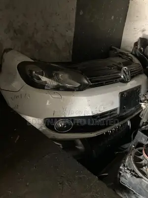 Golf 6 Front Cut