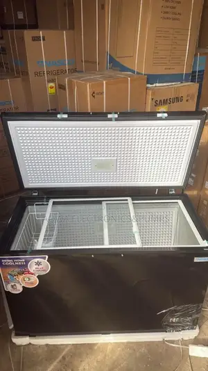 I in Total of 400l Nasco Chest Freezer