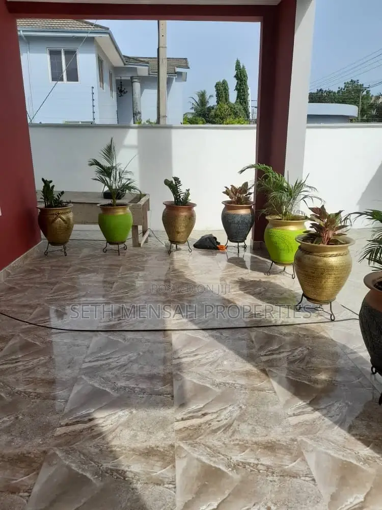 3bdrm House in 3 Bedroom House, Police Station for rent