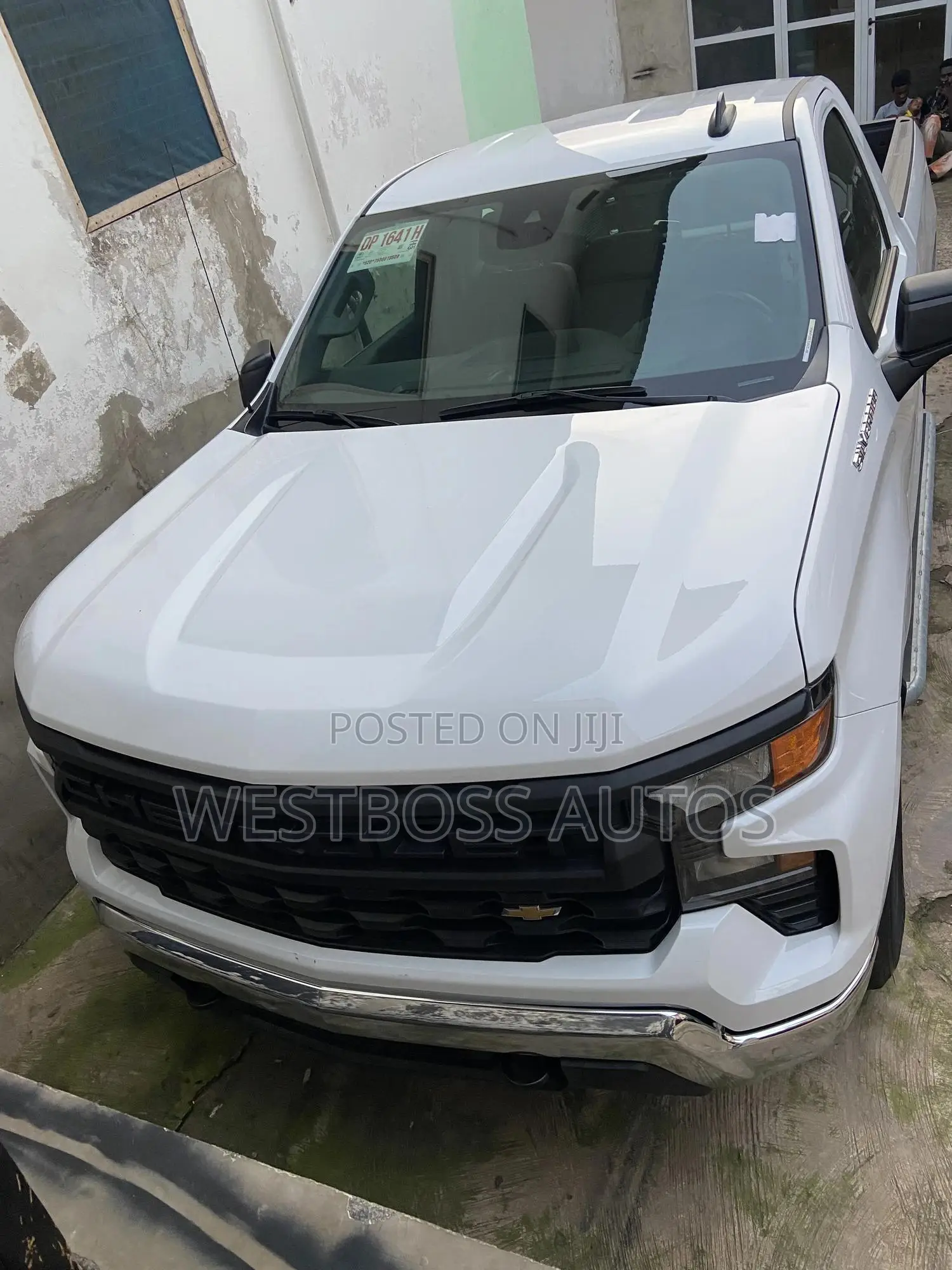 Chevrolet Silverado 2025 White