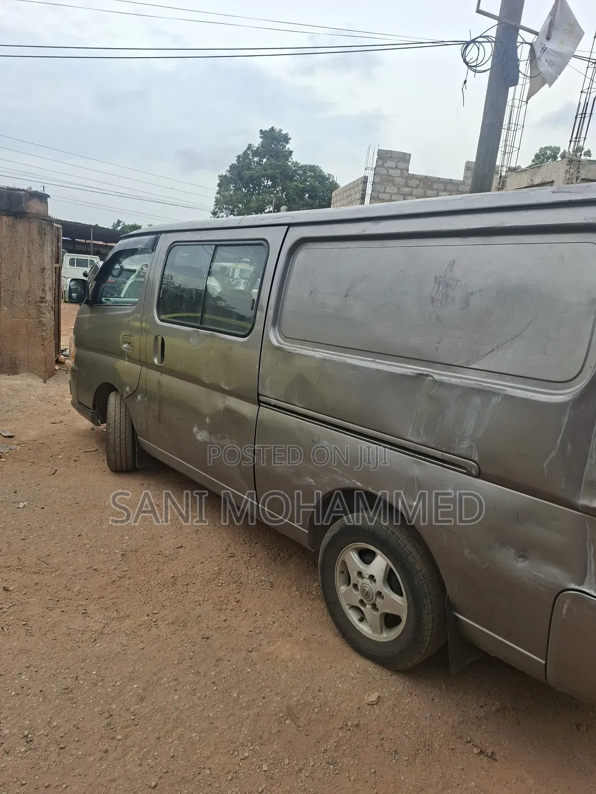 Nissan Caravan (Urvan) 2011 White