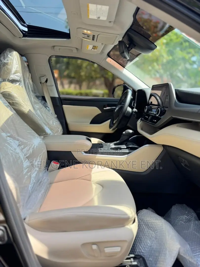 Toyota Highlander XLE AWD 2024 Black