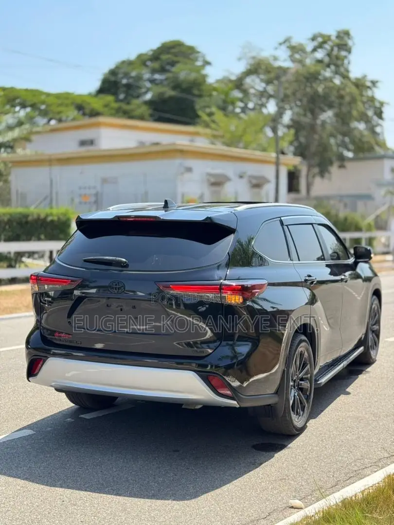 Toyota Highlander XLE AWD 2024 Black
