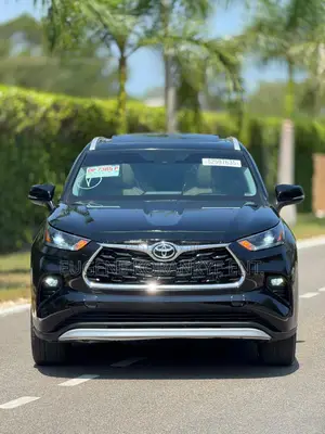 Toyota Highlander XLE AWD 2024 Black