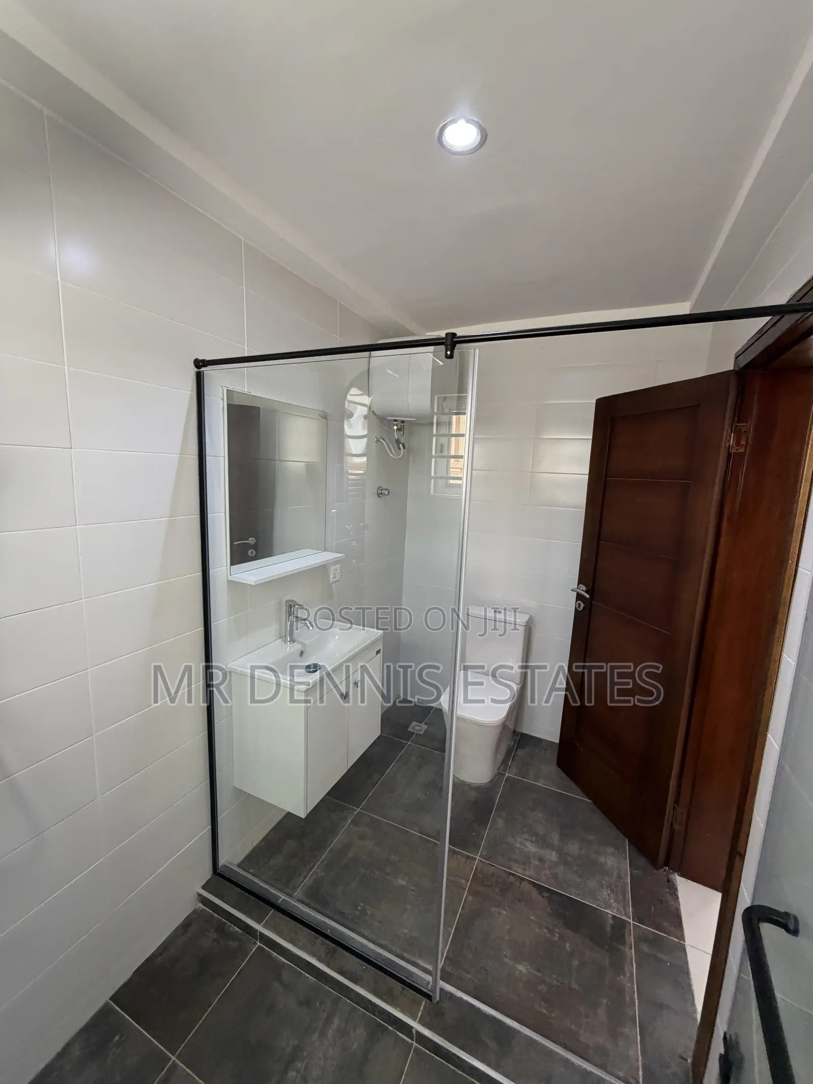 2bdrm Apartment in Achimota , Mile 7 for rent