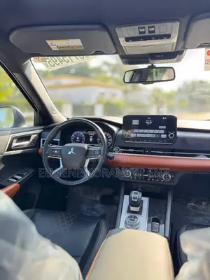 Mitsubishi Outlander SEL Launch Edition 2022 Black
