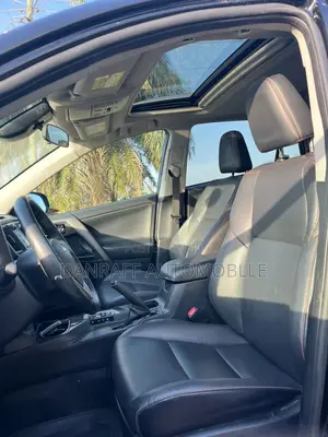 Toyota RAV4 XLE 4dr SUV AWD (2.5L 4cyl 6A) 2018 Black