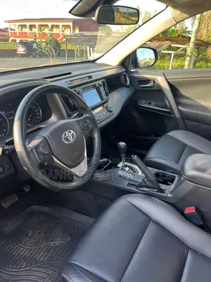 Toyota RAV4 XLE 4dr SUV AWD (2.5L 4cyl 6A) 2018 Black