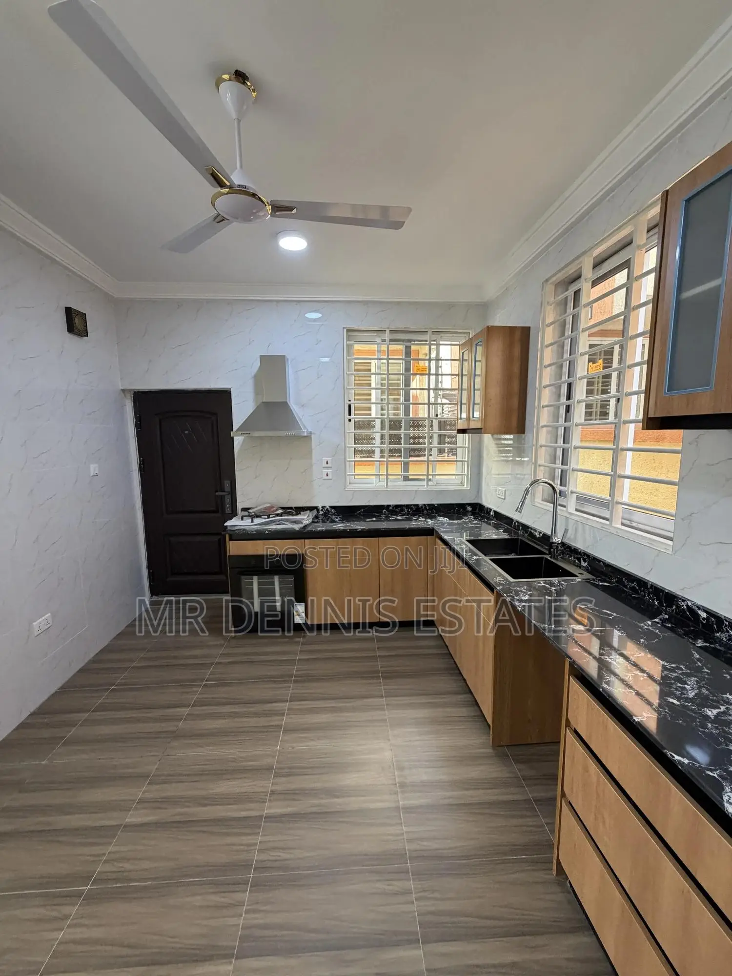 2bdrm Apartment in Achimota , Mile 7 for rent