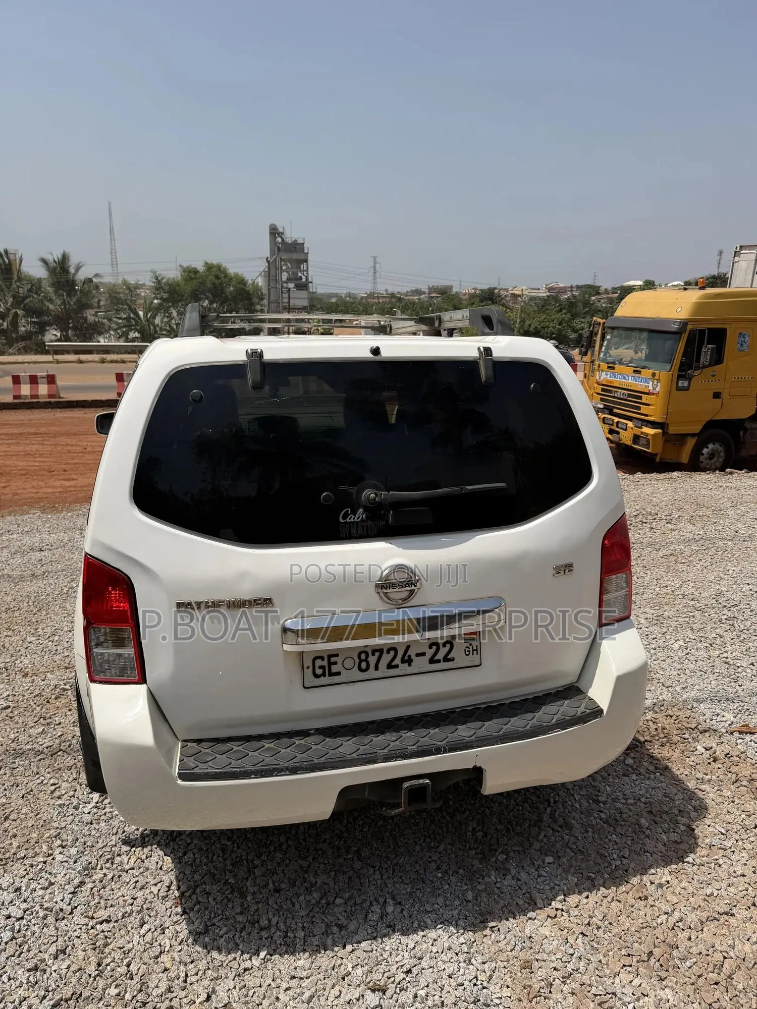 Nissan Pathfinder 2010 White