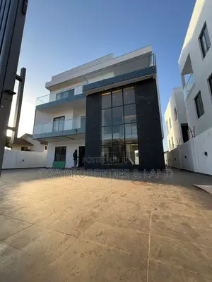 4bdrm Penthouse in Adjiringanor, Ability for sale