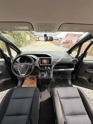 Toyota Voxy 2015 Black