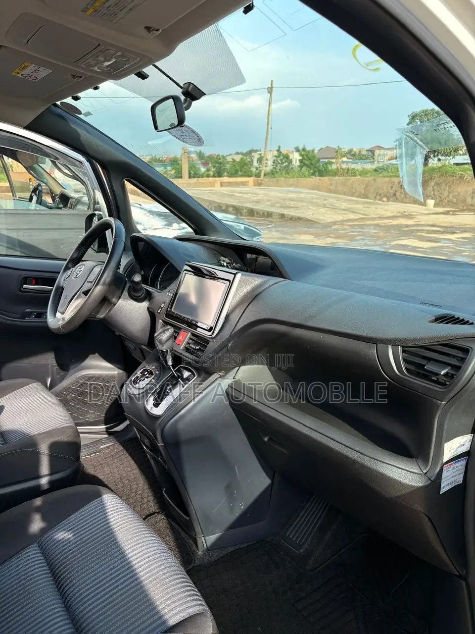 Toyota Voxy 2015 Black