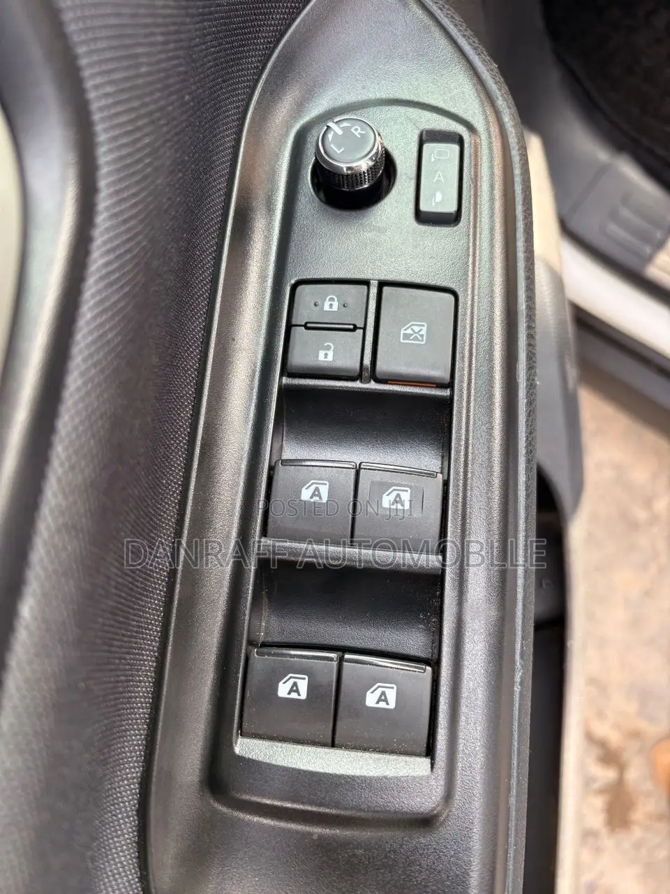 Toyota Voxy 2015 Black
