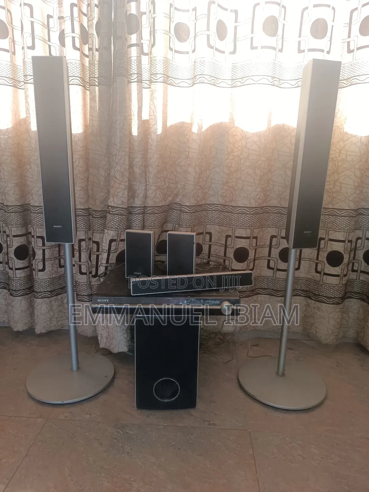 Sony Woofer Sound System With 5 Speakers