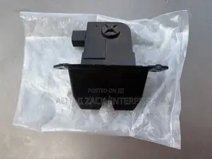 Hyundai Santafe 2015 Boot Lock