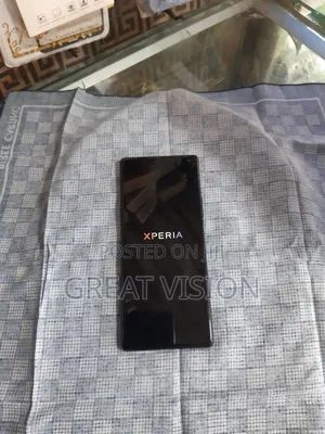 Sony Xperia 8 SOV42 64 GB Black