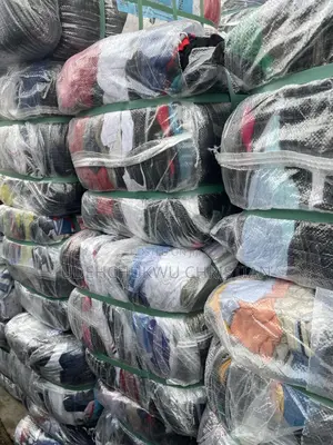 Uk (London) Secondhand Clothings in Bales
