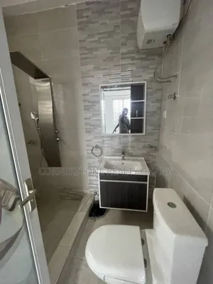 3bdrm House in Lake Side Estate for rent