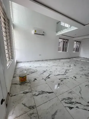 3bdrm House in Lake Side Estate for rent