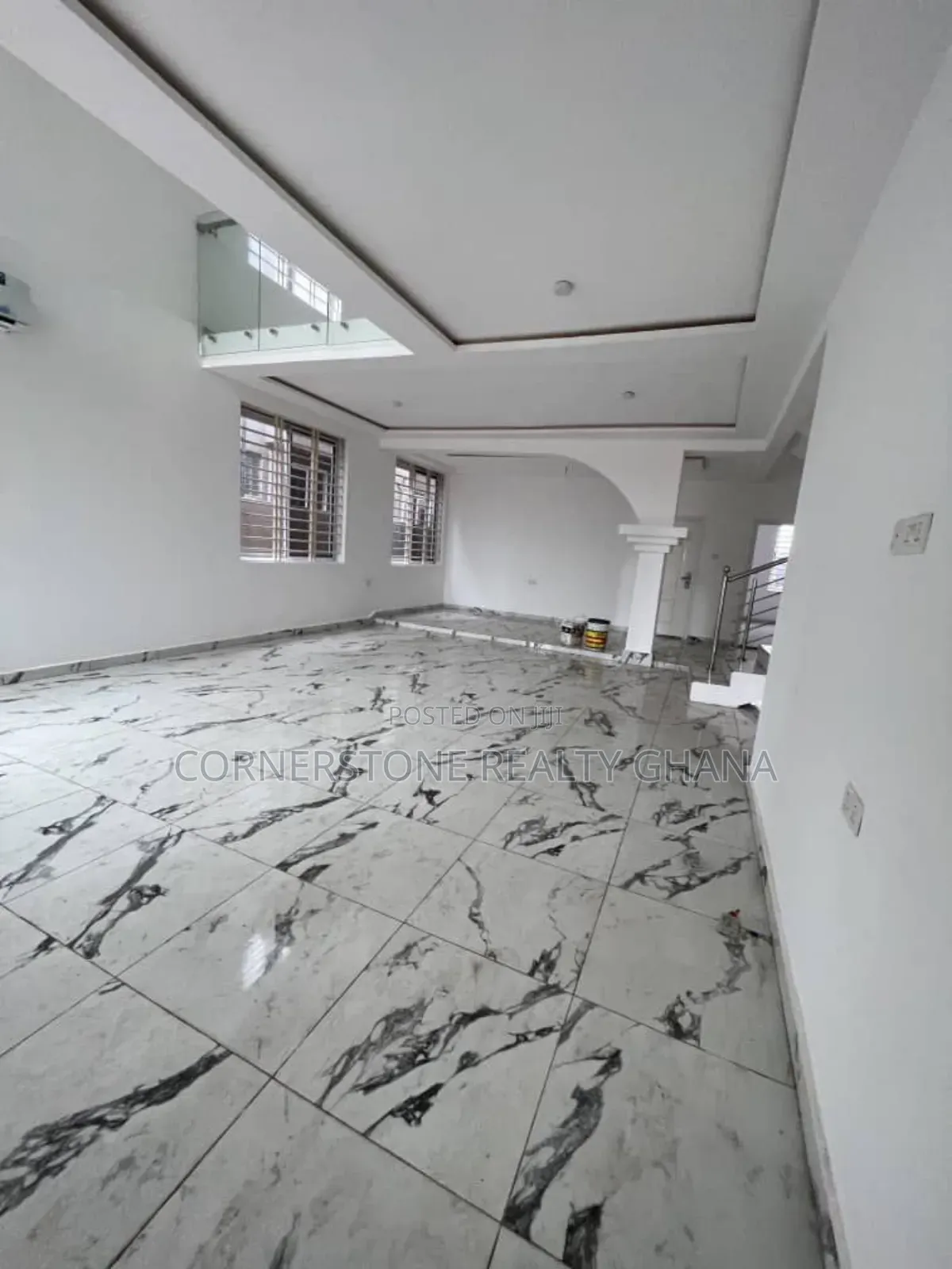 3bdrm House in Lake Side Estate for rent