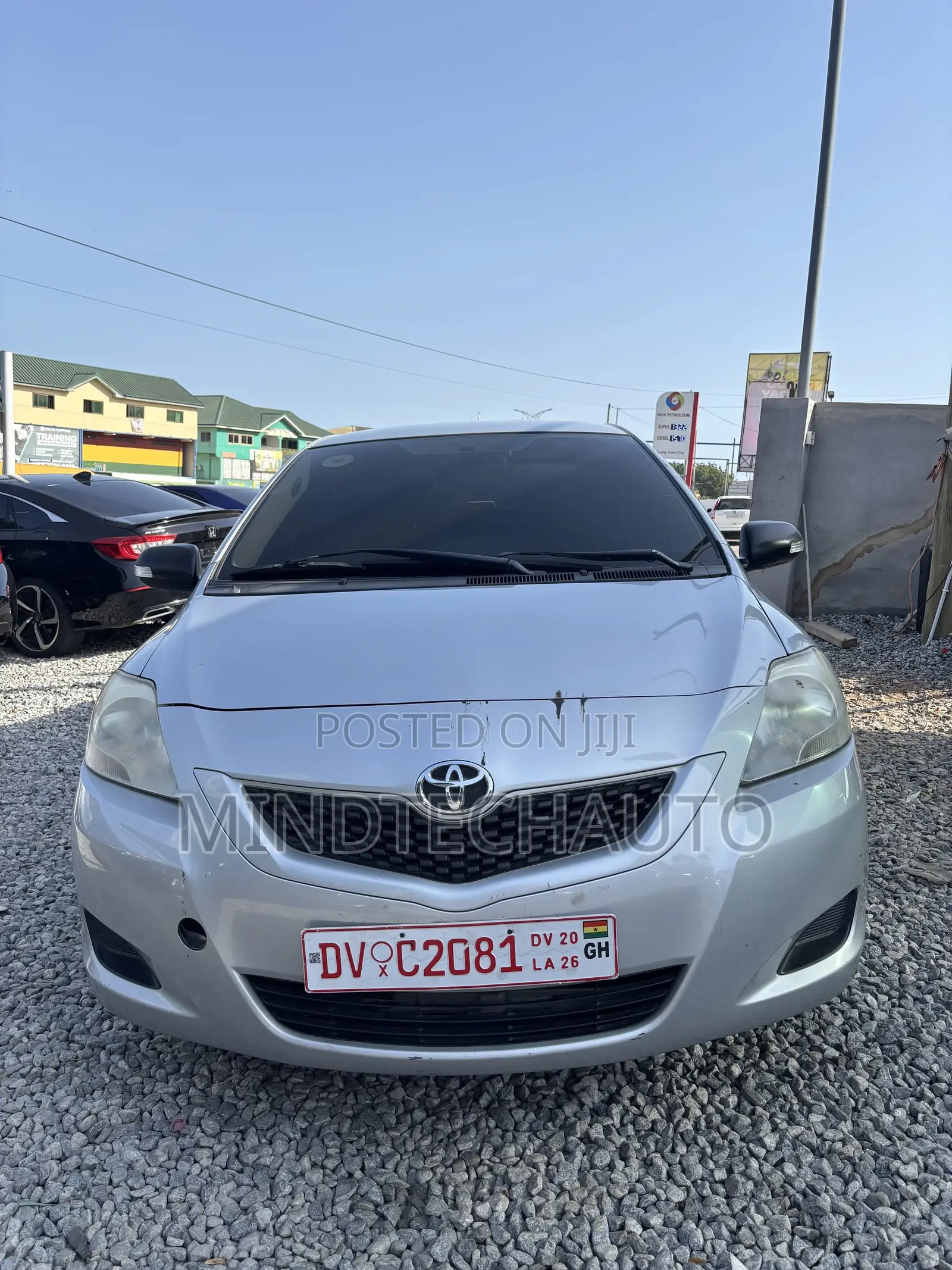 Toyota Belta 2010 Silver