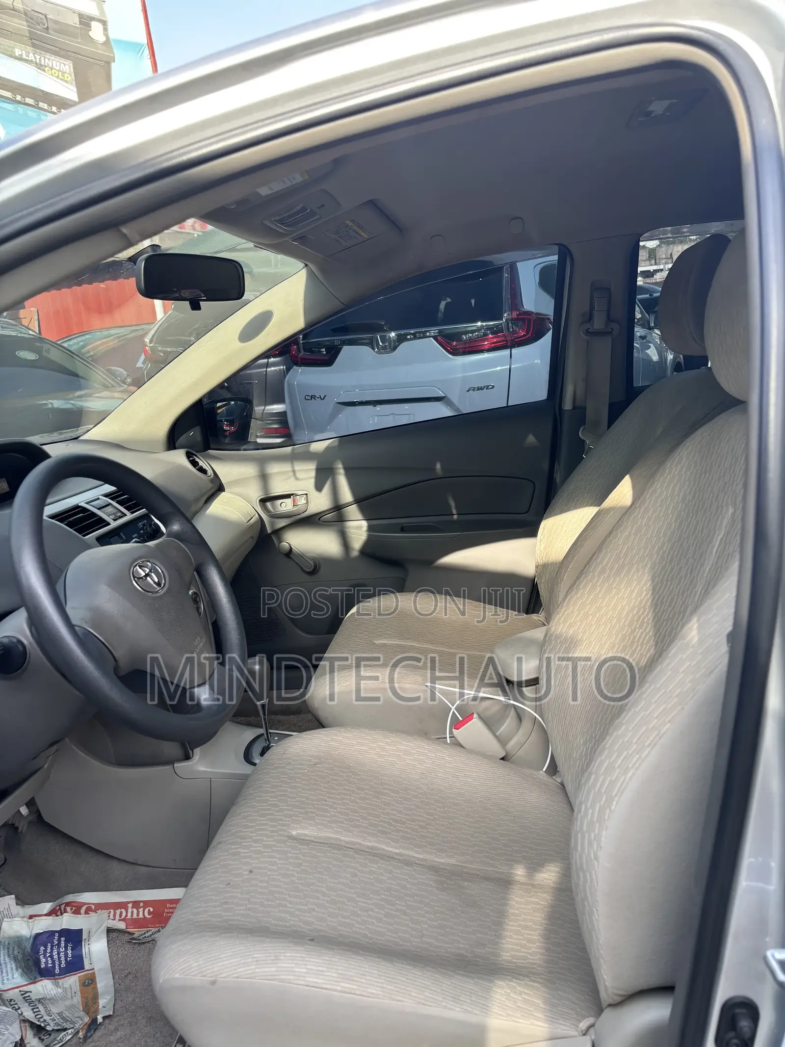 Toyota Belta 2010 Silver