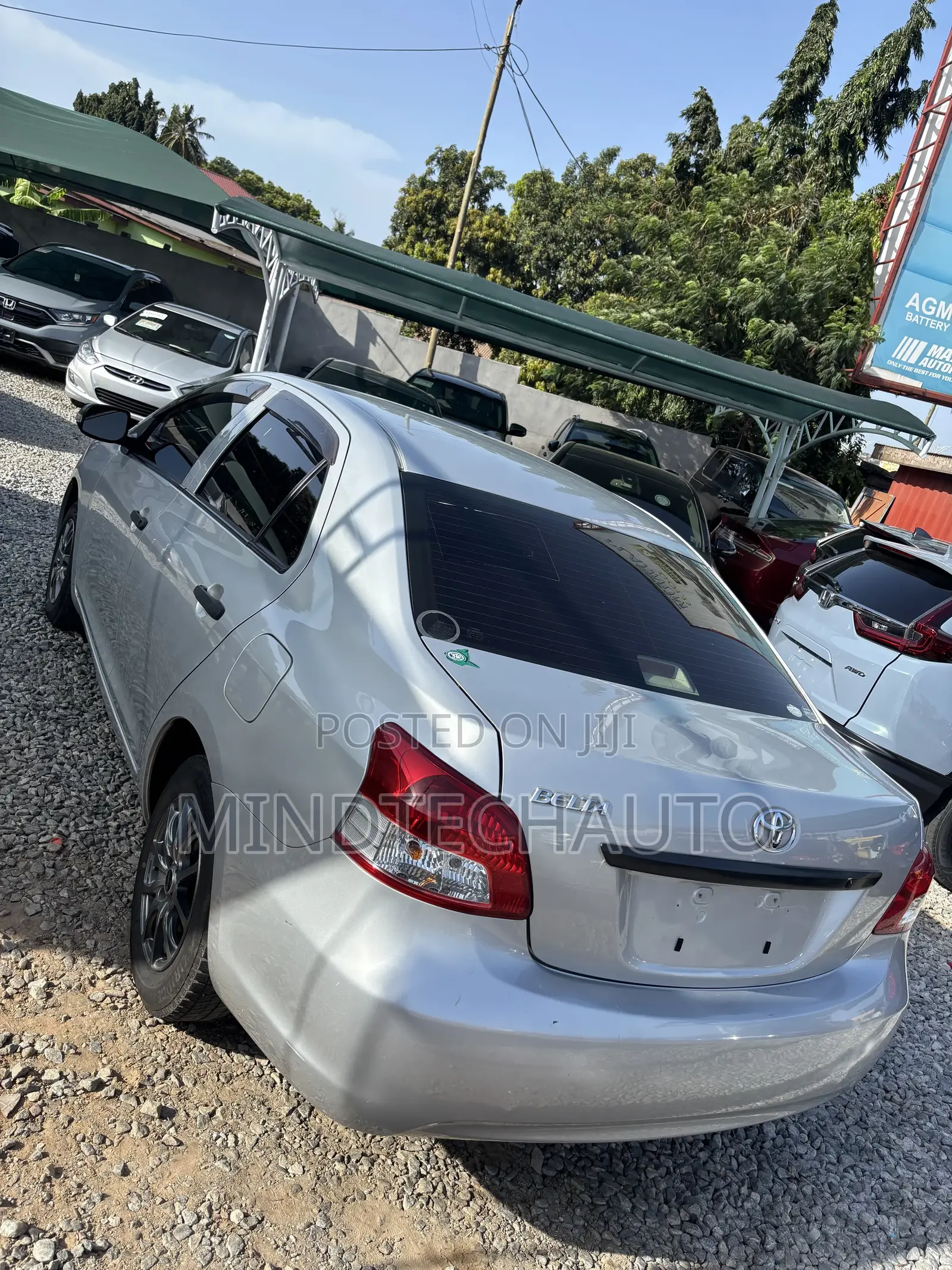 Toyota Belta 2010 Silver