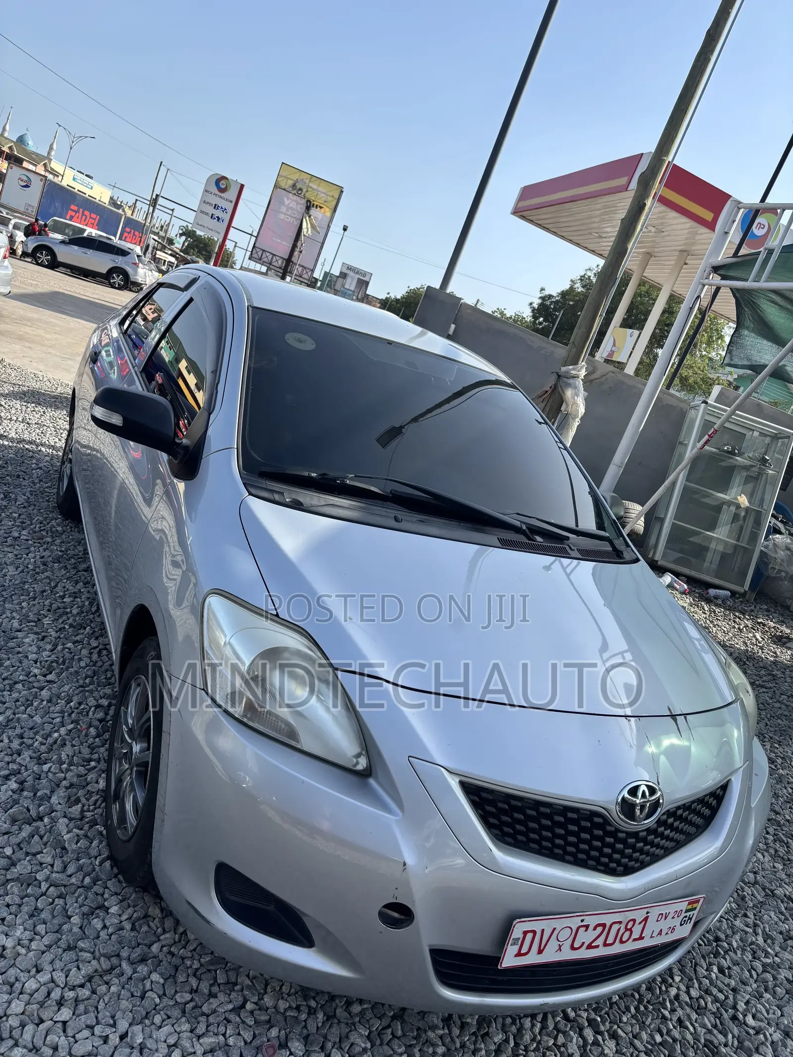 Toyota Belta 2010 Silver