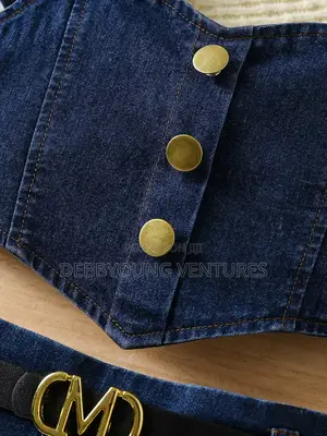 Summer Flutter Sleeve Decorative Button