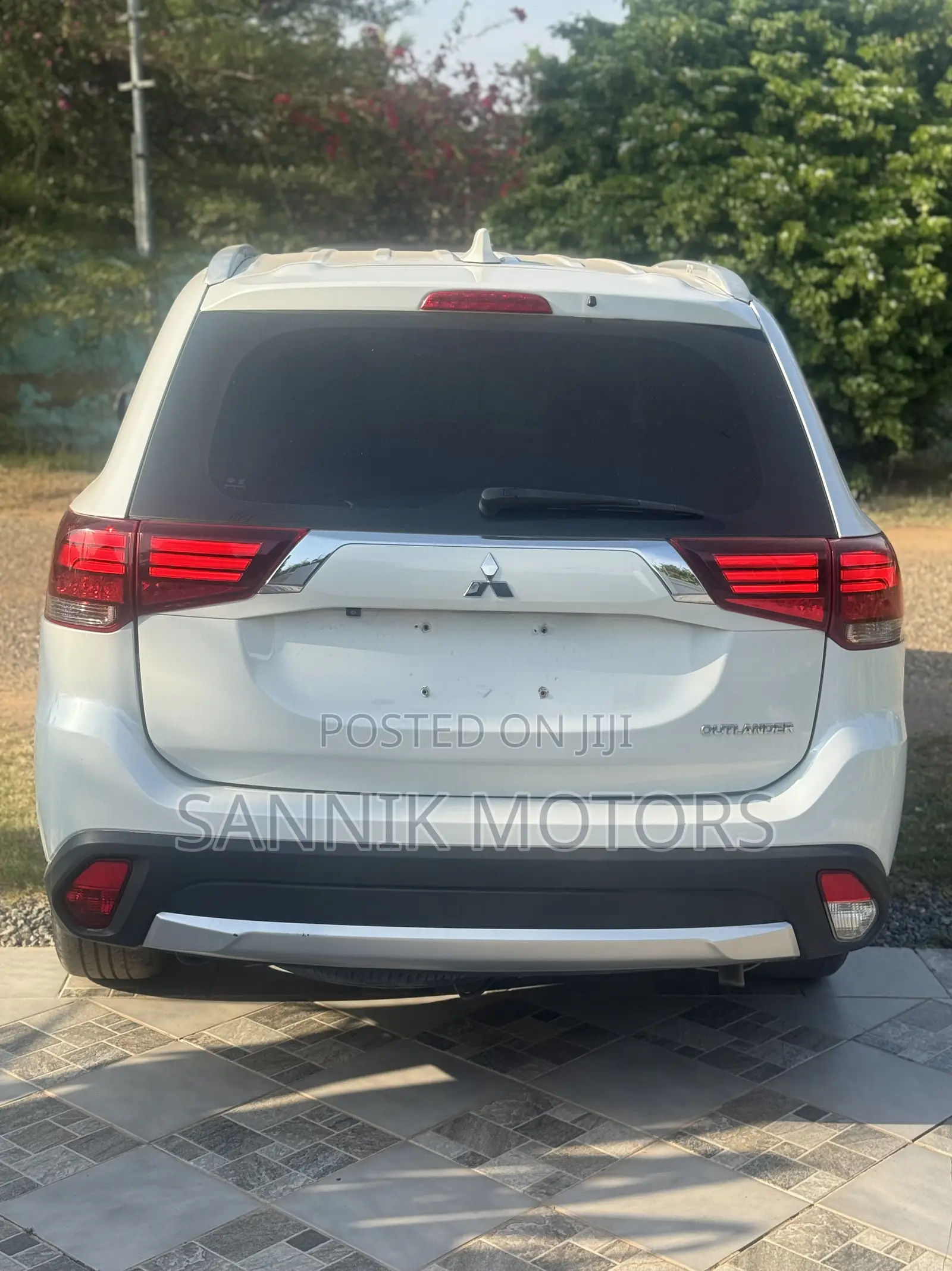 Mitsubishi Outlander SE AWC 2018 White