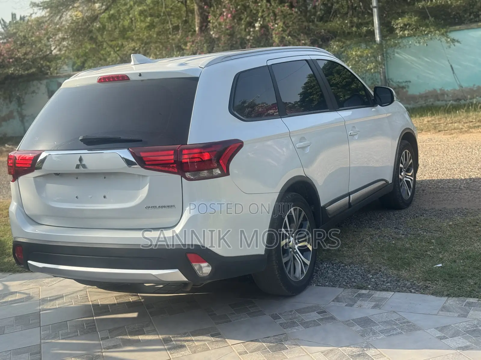 Mitsubishi Outlander SE AWC 2018 White