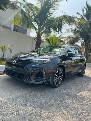 Toyota Corolla XSE (1.8L 4cyl 2A) 2018