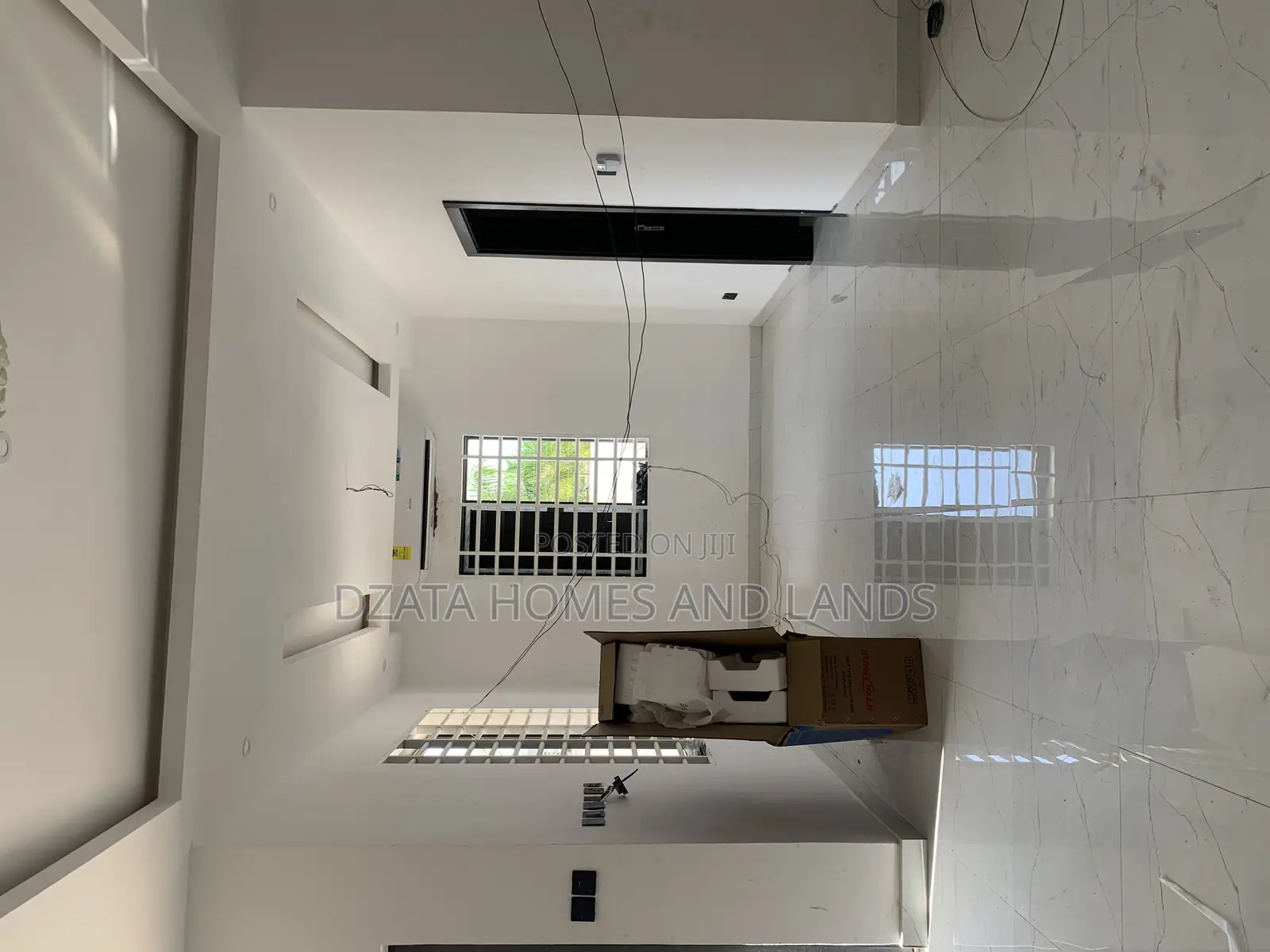 3bdrm Mansion in Batsonna, Spintex for sale